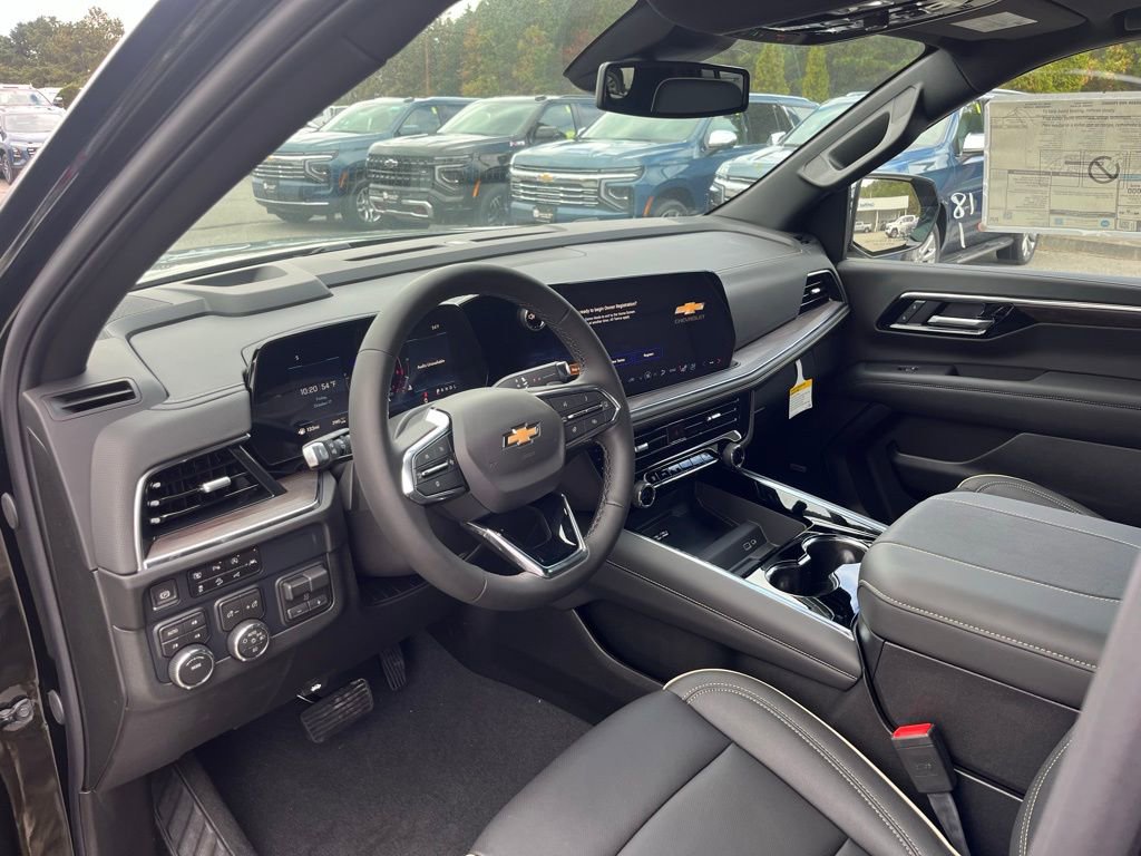 New 2026 Chevrolet Suburban Premier w/ Sun And Tow Package AWD/4WD image 15