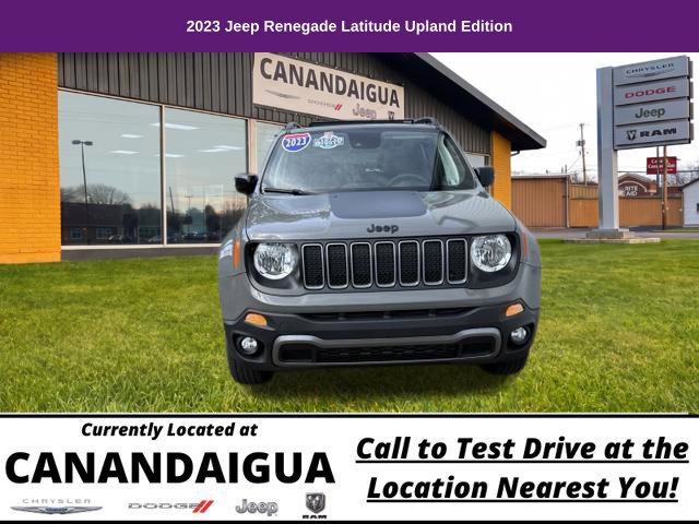 Used 2023 Jeep Renegade Latitude w/ Sun/Sound Group AWD/4WD image 4