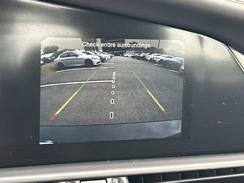 Used 2024 Alfa Romeo Giulia AWD image 22