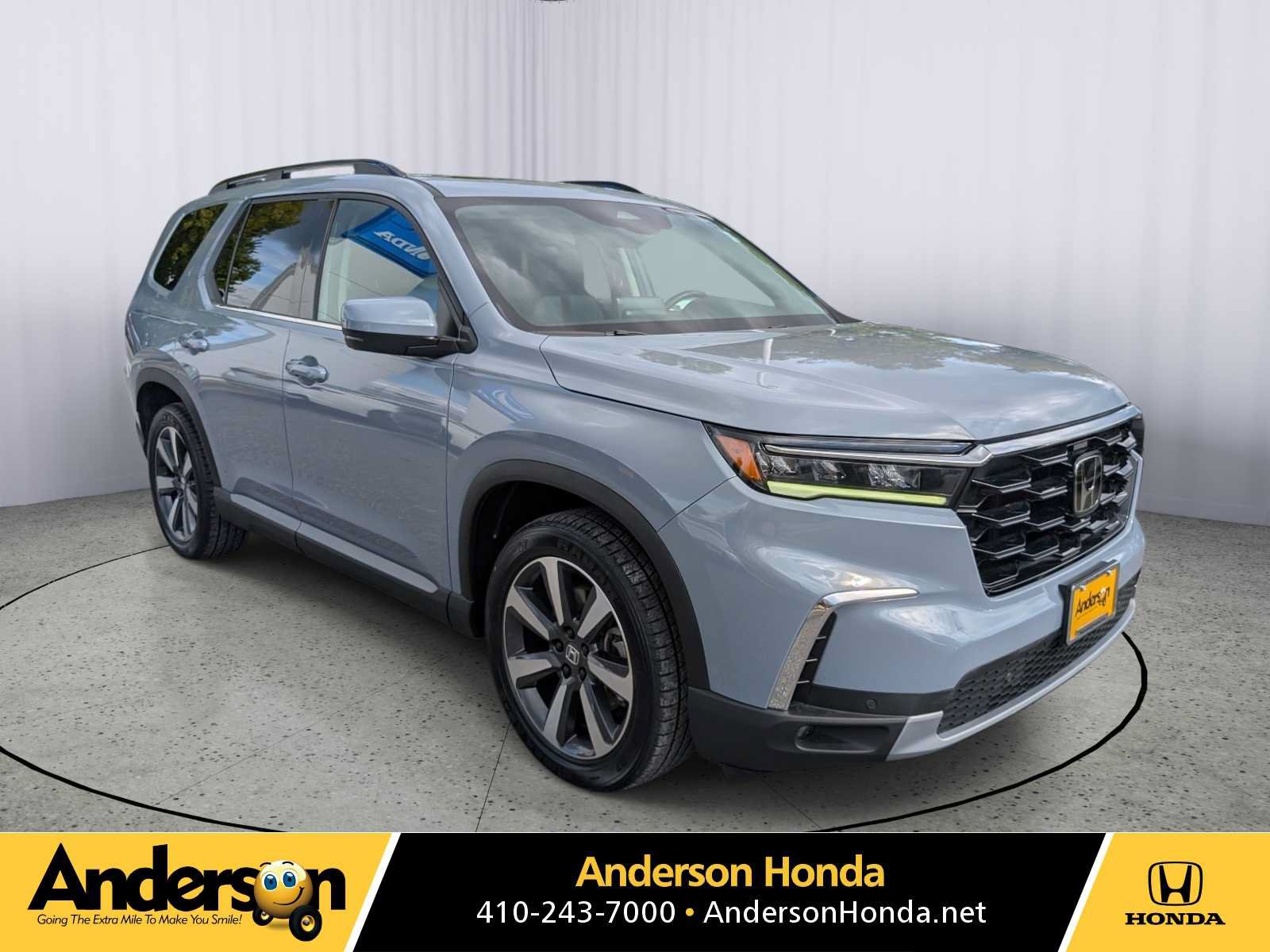 Used 2024 Honda Pilot Touring image 1