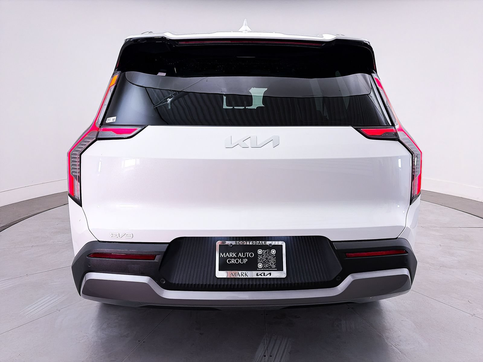 Certified 2024 Kia EV9 Wind AWD/4WD image 16