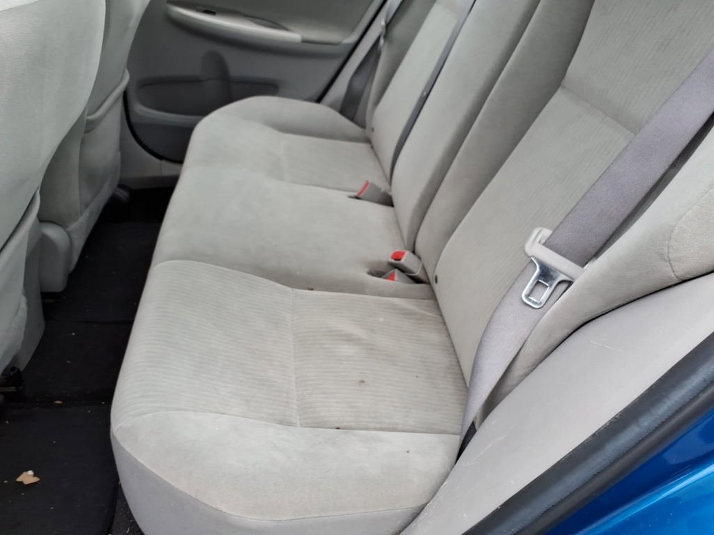 Used 2010 Toyota Corolla LE w/ All Weather Guard Pkg FWD image 10