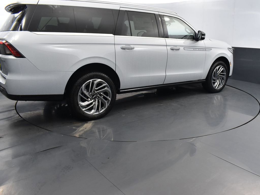 New 2026 Lincoln Navigator L Reserve image 4