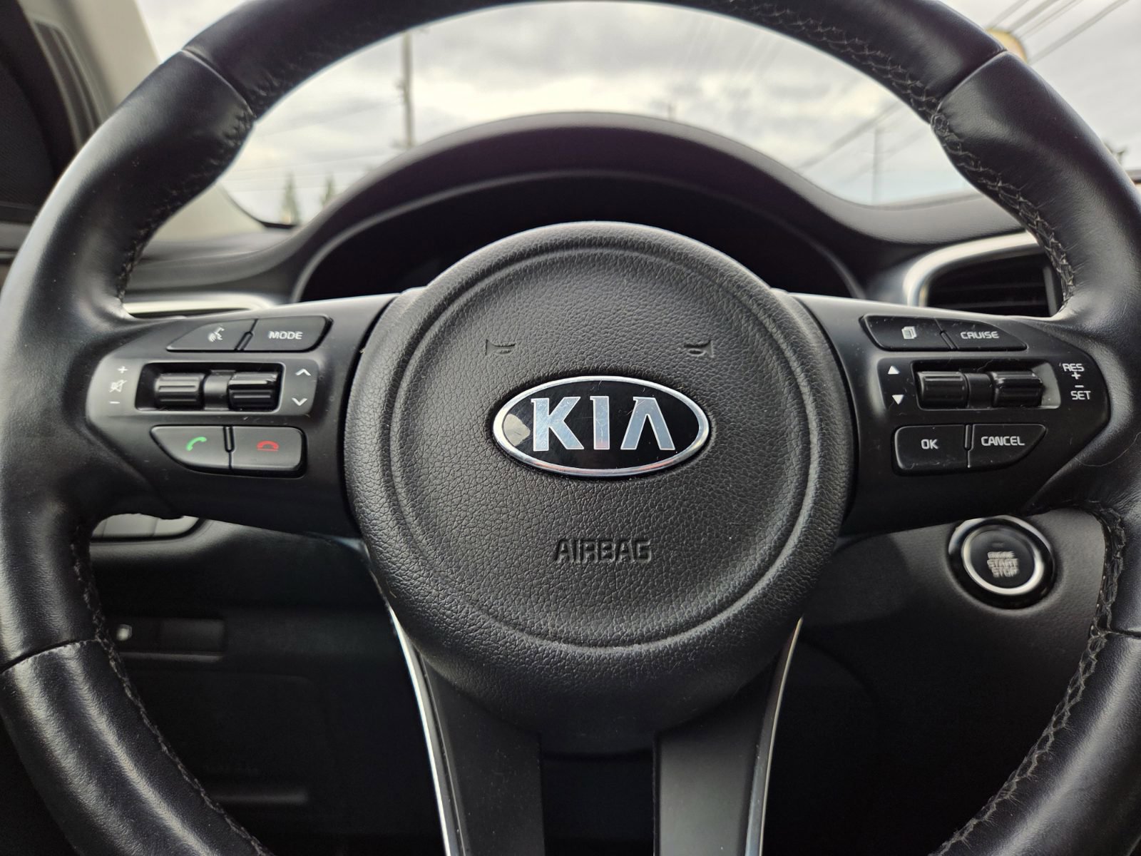 Used 2017 Kia Sorento EX image 17