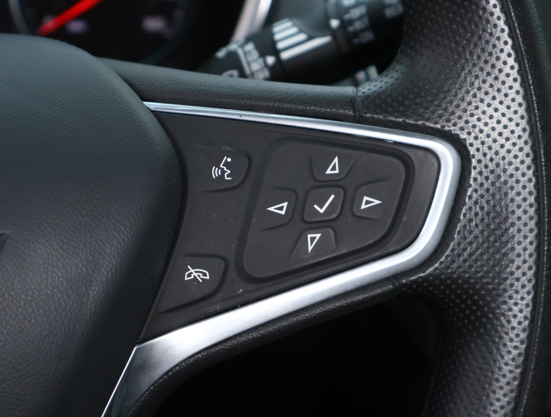 Used 2023 Chevrolet Equinox LS w/ LS Convenience Package image 13