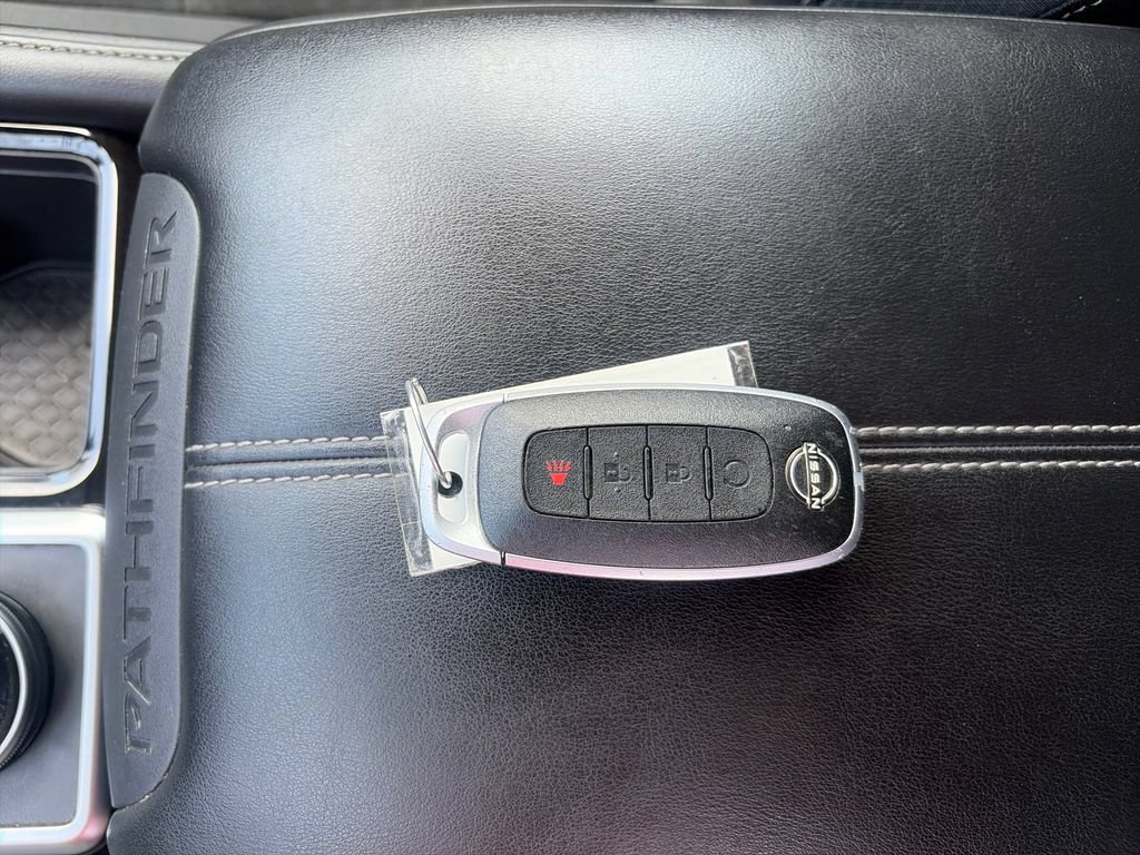 Used 2024 Nissan Pathfinder SV AWD/4WD image 28