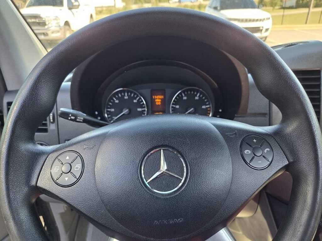 Used 2016 Mercedes-Benz Sprinter 2500 image 10