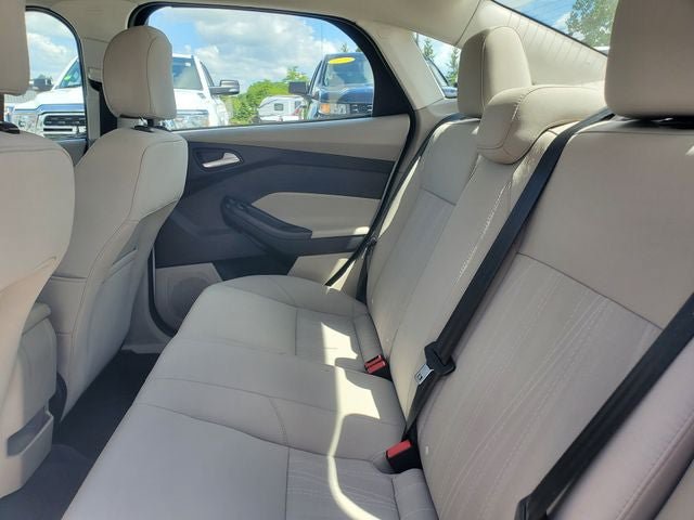 Used 2017 Ford Focus SE FWD image 23