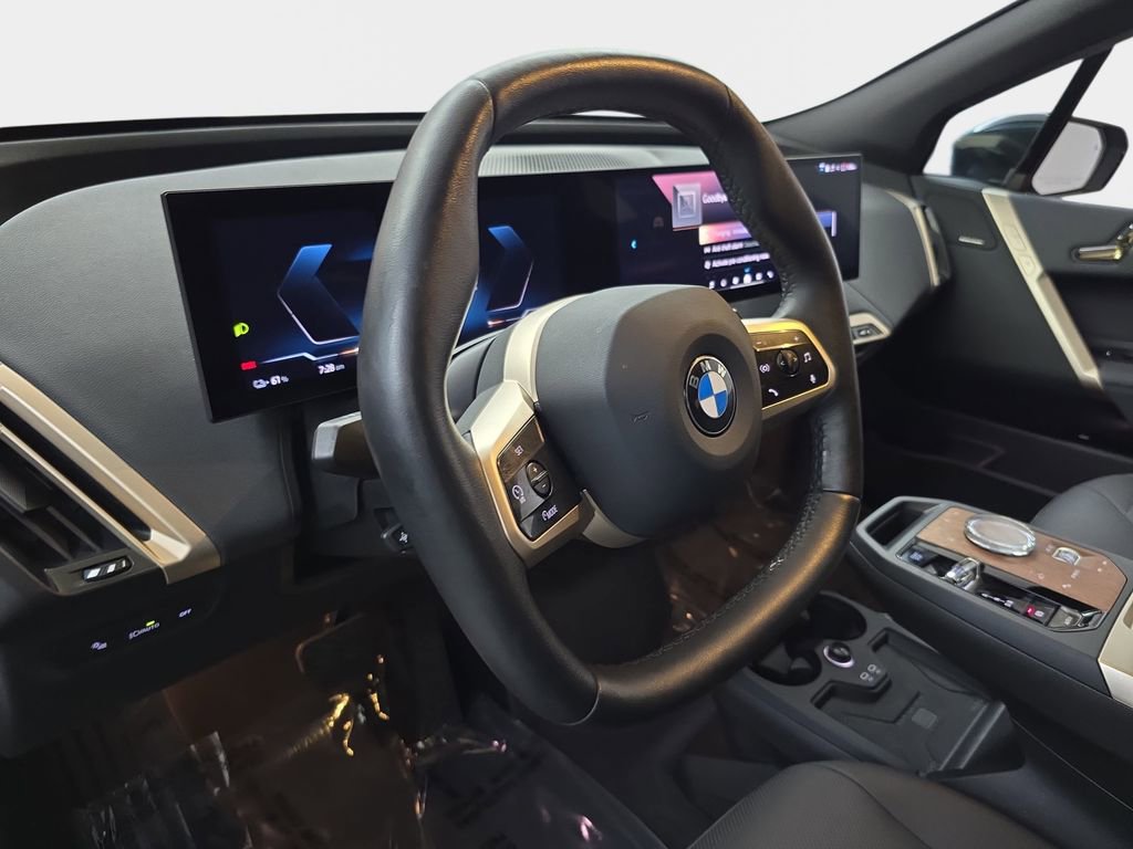 Used 2026 BMW iX xDrive45 w/ Executive Package image 19