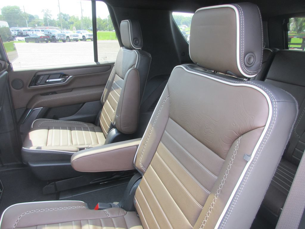 New 2026 GMC Yukon Denali Ultimate AWD/4WD image 11