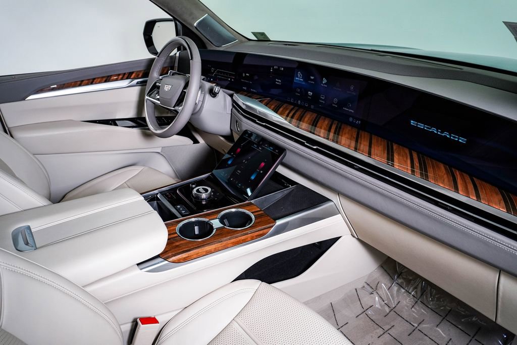 Used 2025 Cadillac Escalade Sport Platinum image 16