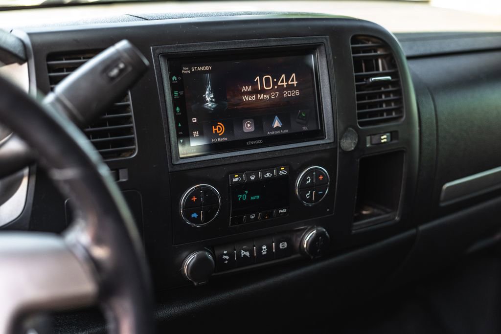 Used 2012 GMC Sierra 2500 SLE w/ SLE Preferred Package AWD/4WD image 8
