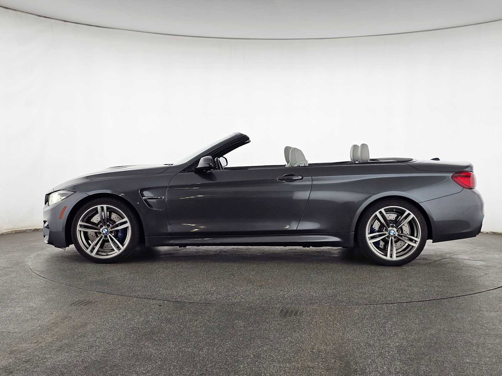 Used 2020 BMW M4 Convertible w/ M Driver's Package image 28