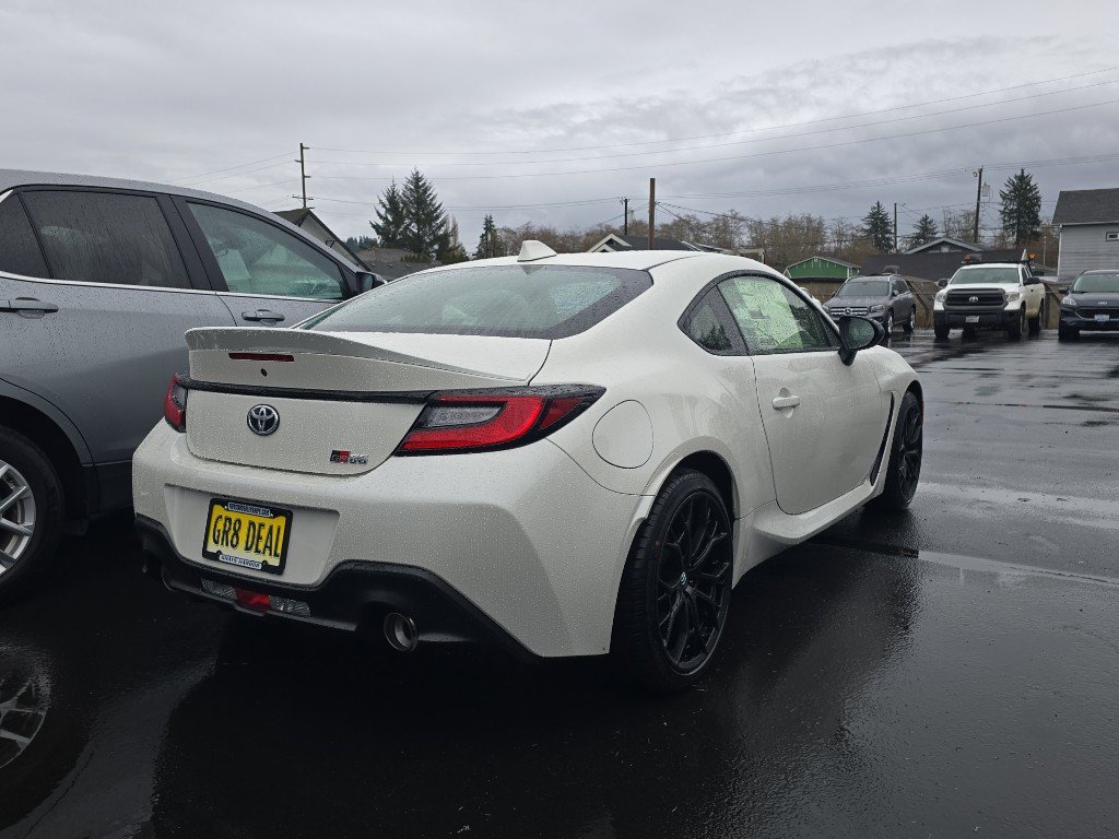 New 2026 Toyota GR86 Premium image 2