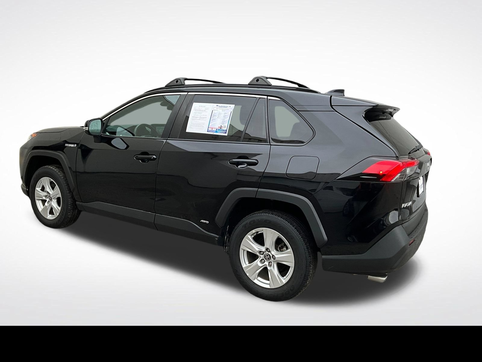 Used 2021 Toyota RAV4 XLE w/ XLE Grade Weather Package AWD/4WD image 13