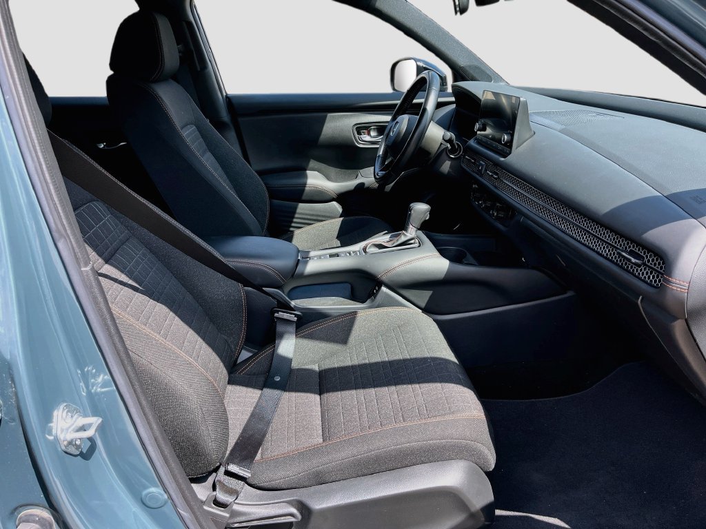 Used 2025 Honda HR-V Sport image 27