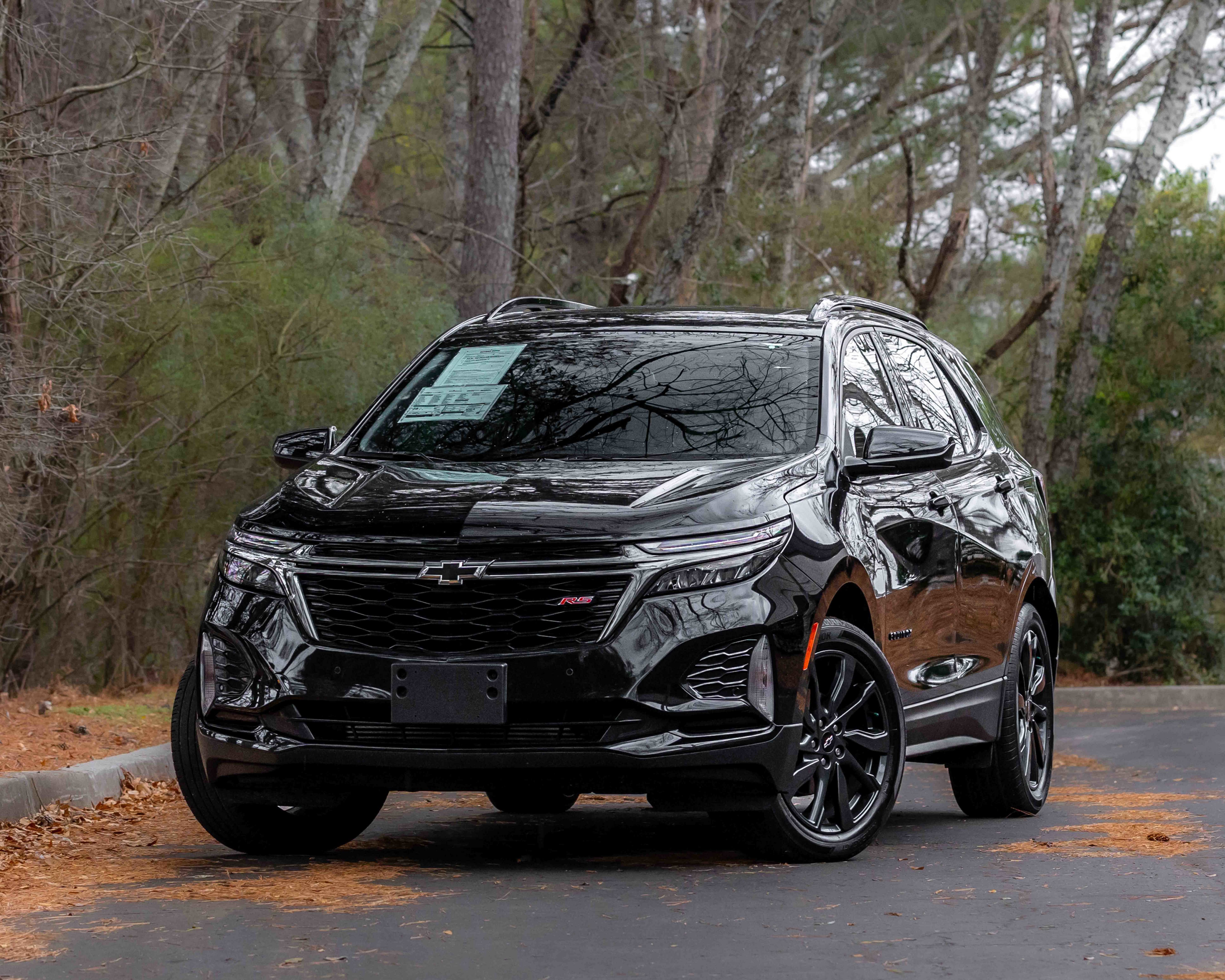 Used 2023 Chevrolet Equinox RS image 2