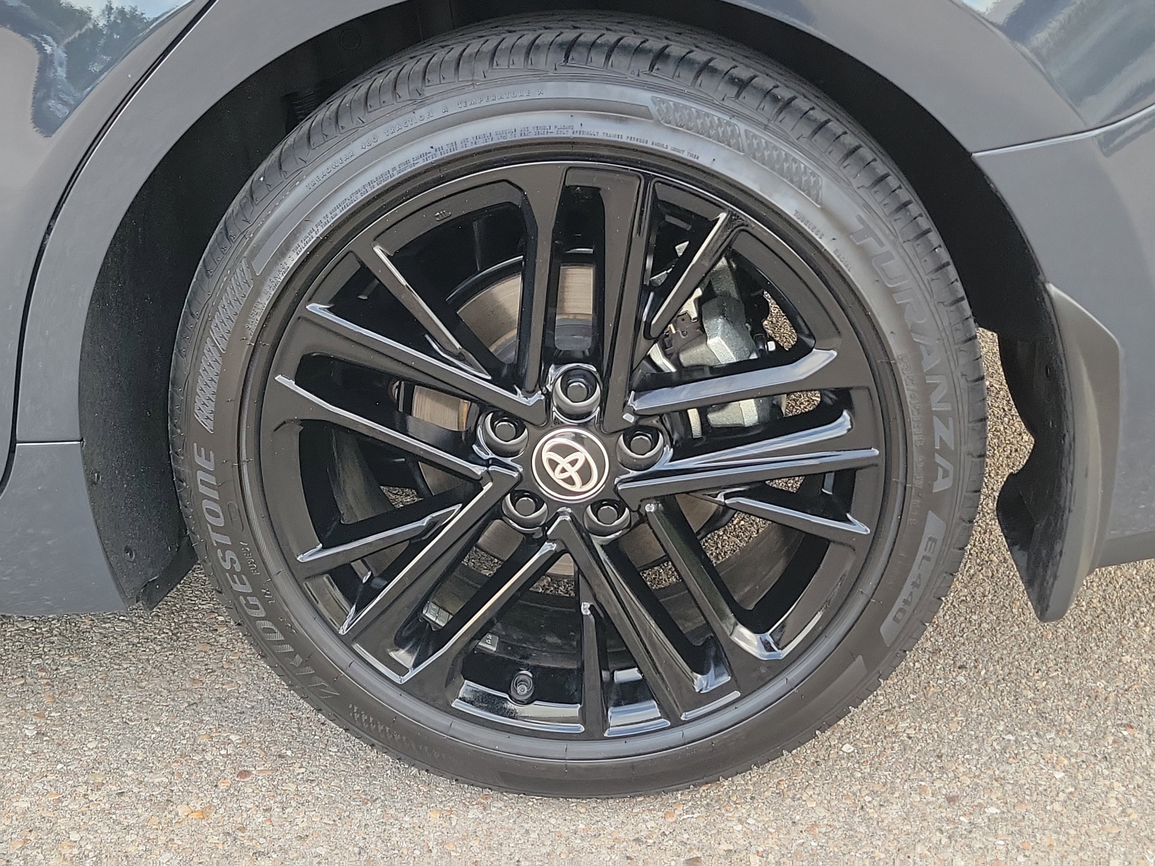 Used 2025 Toyota Camry SE image 9