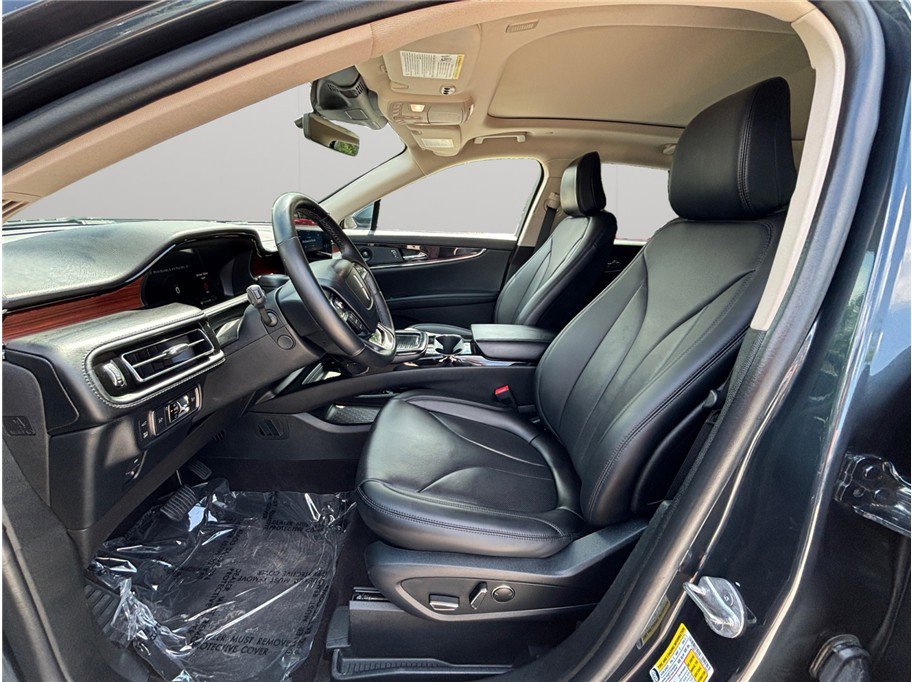 Used 2021 Lincoln Nautilus Reserve image 2