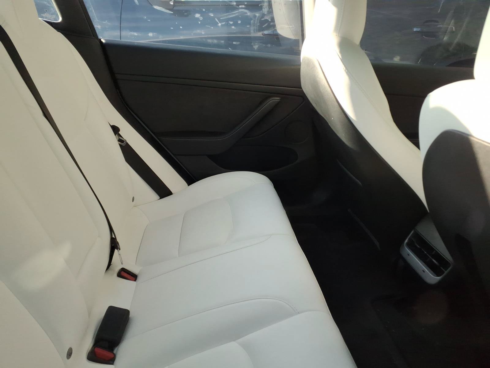 Used 2022 Tesla Model 3 Long Range AWD/4WD image 10