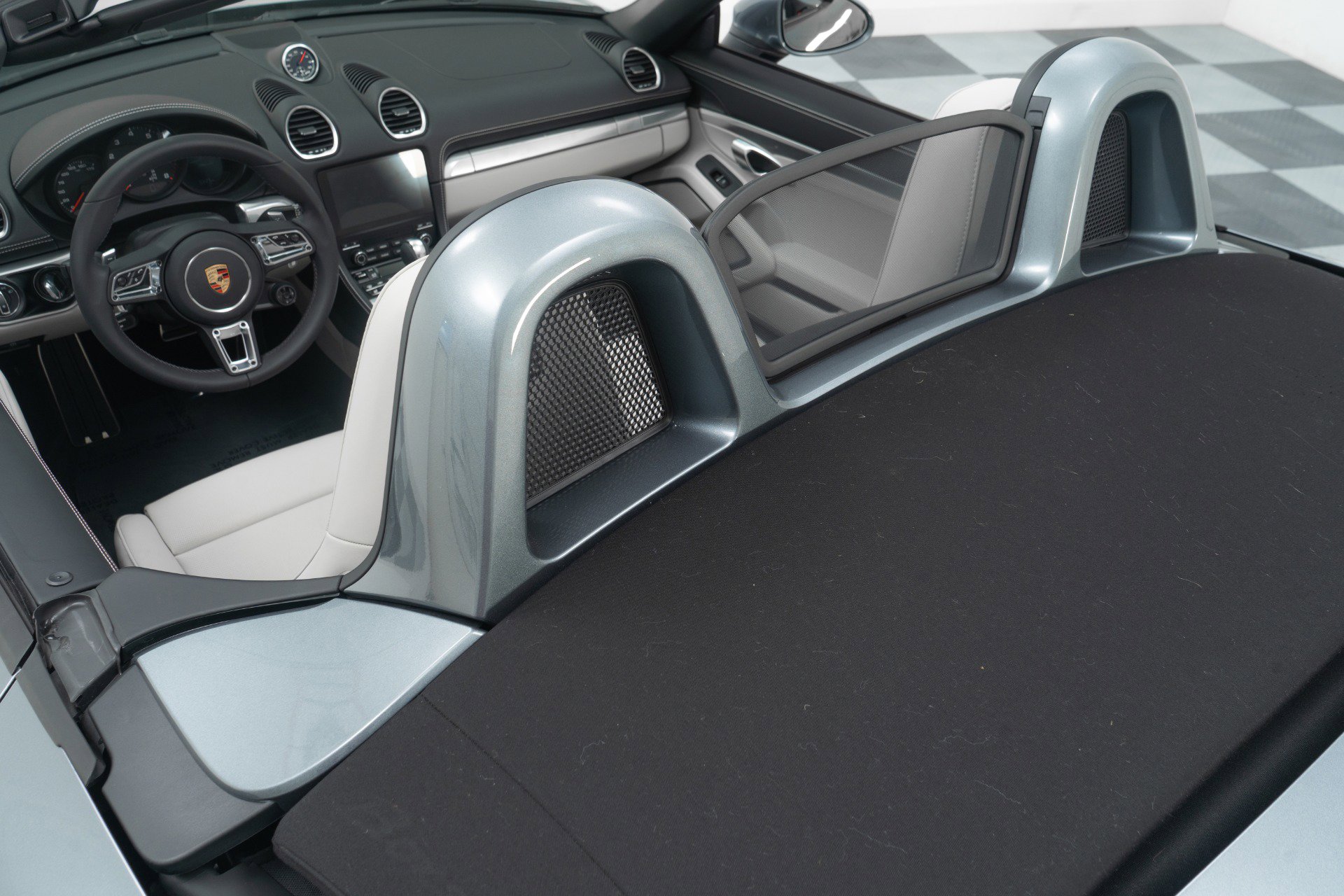 Used 2025 Porsche 718 Boxster image 37