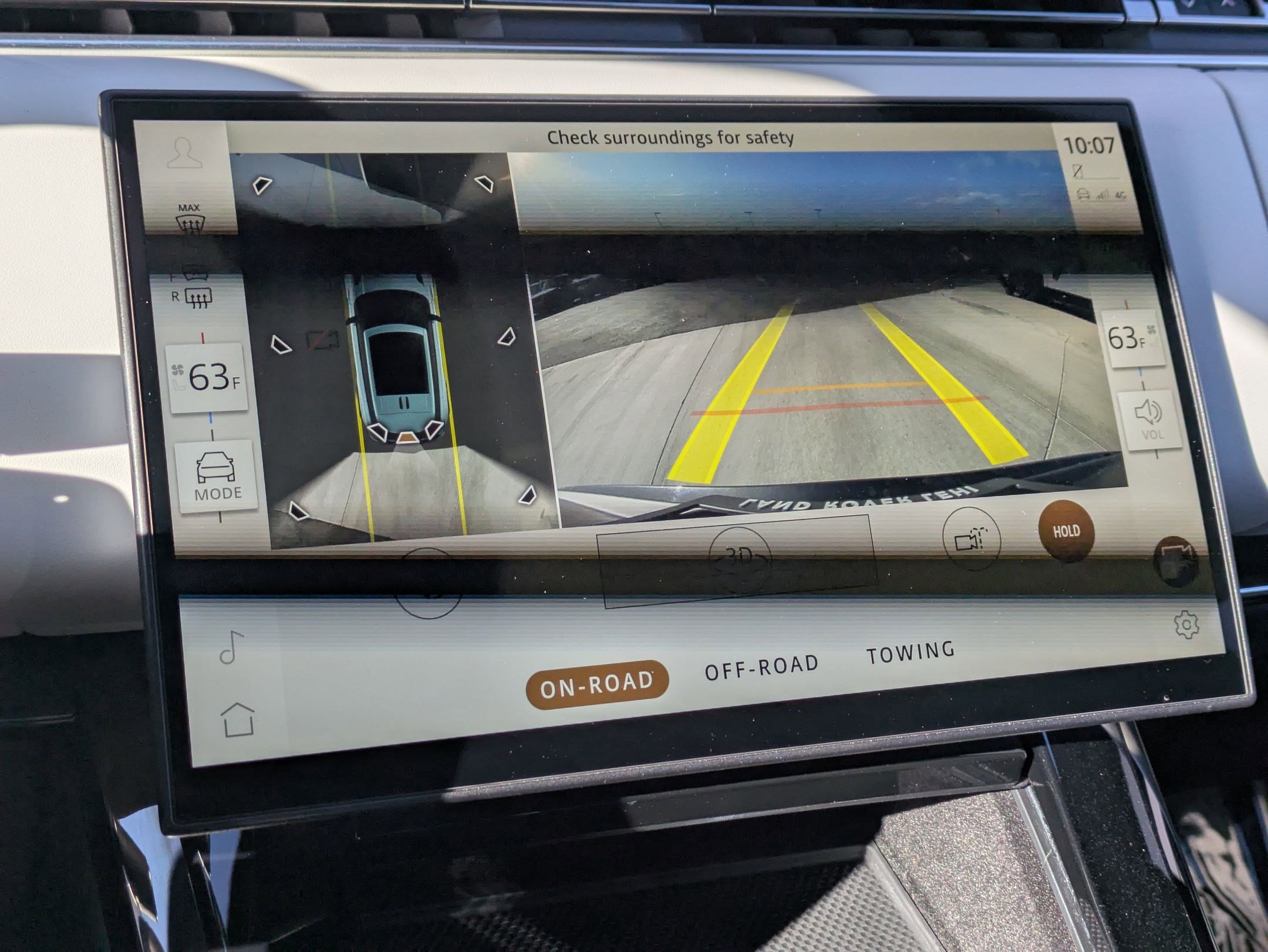 Used 2025 Land Rover Range Rover Sport SE image 19