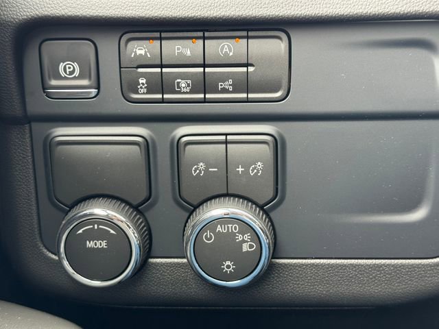 New 2026 Chevrolet Suburban LS w/ LS Custom Edition RWD image 19