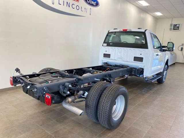 New 2025 Ford F350 XL w/ XL Chrome Package AWD/4WD image 7