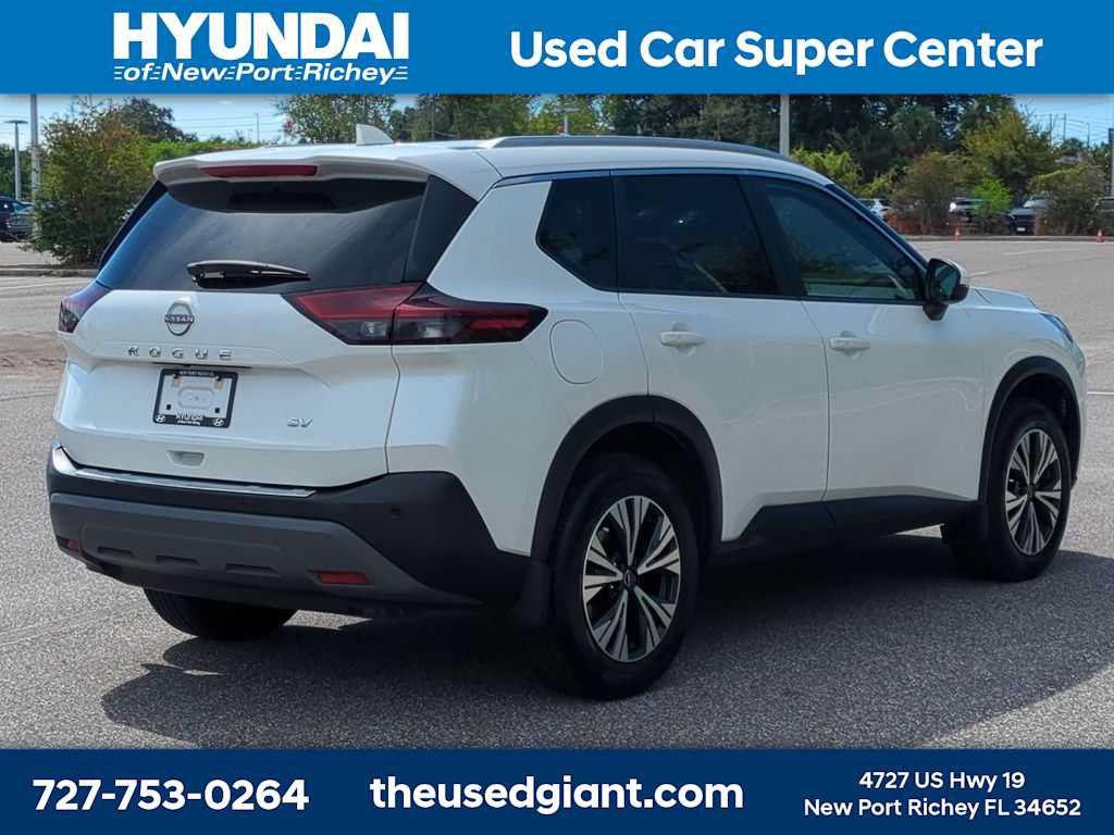 Used 2022 Nissan Rogue SV w/ SV Premium Package FWD image 5