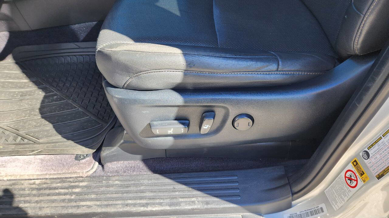 Used 2016 Lexus GX 460 image 19