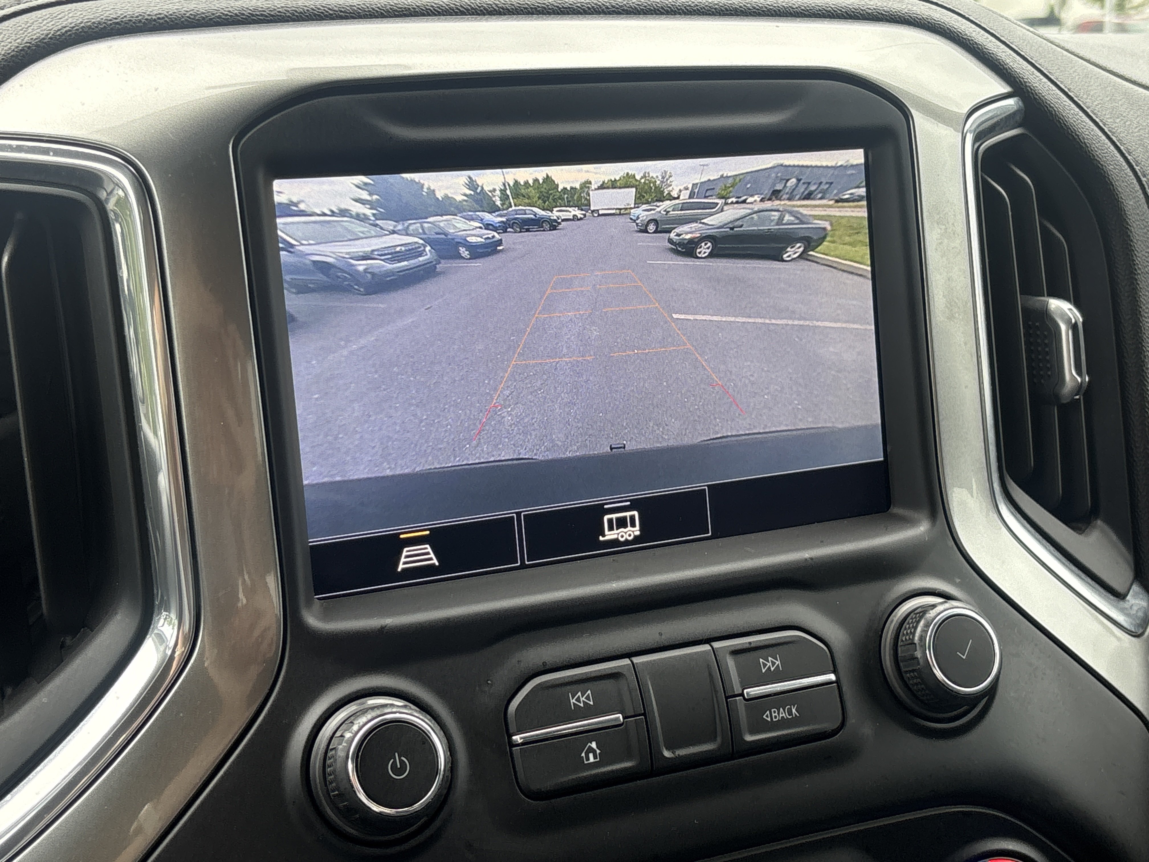 Used 2021 Chevrolet Silverado 1500 LT Trail Boss w/ Convenience Package II AWD/4WD image 40