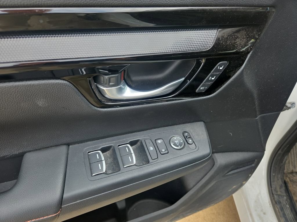 Used 2025 Honda CR-V Sport Touring image 18