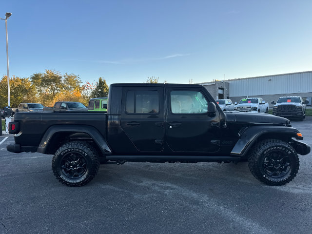 Certified 2023 Jeep Gladiator Sport AWD/4WD image 8