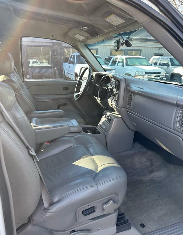 Used 2001 Chevrolet Silverado 2500 LS w/ Off-Road Skid Plate Pkg image 10