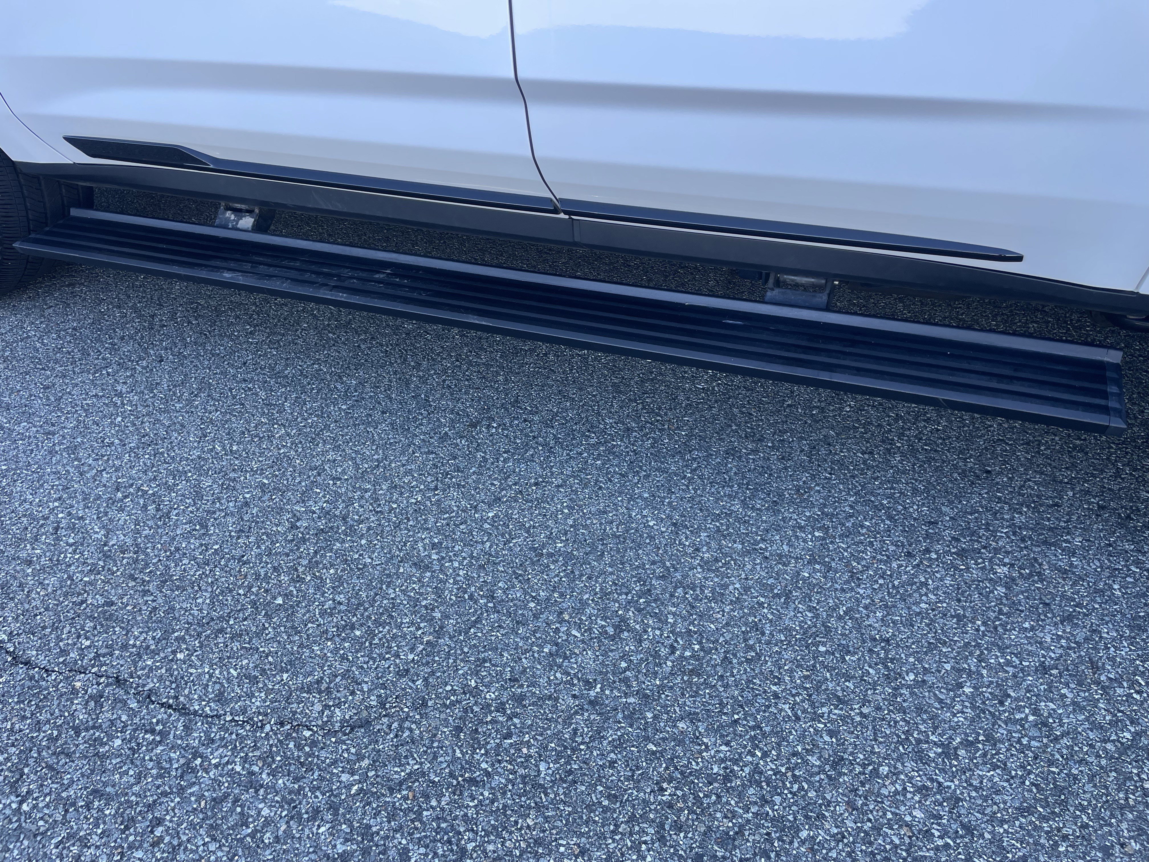 Used 2025 Cadillac Escalade Sport Platinum w/ LPO, ONYX Package image 46