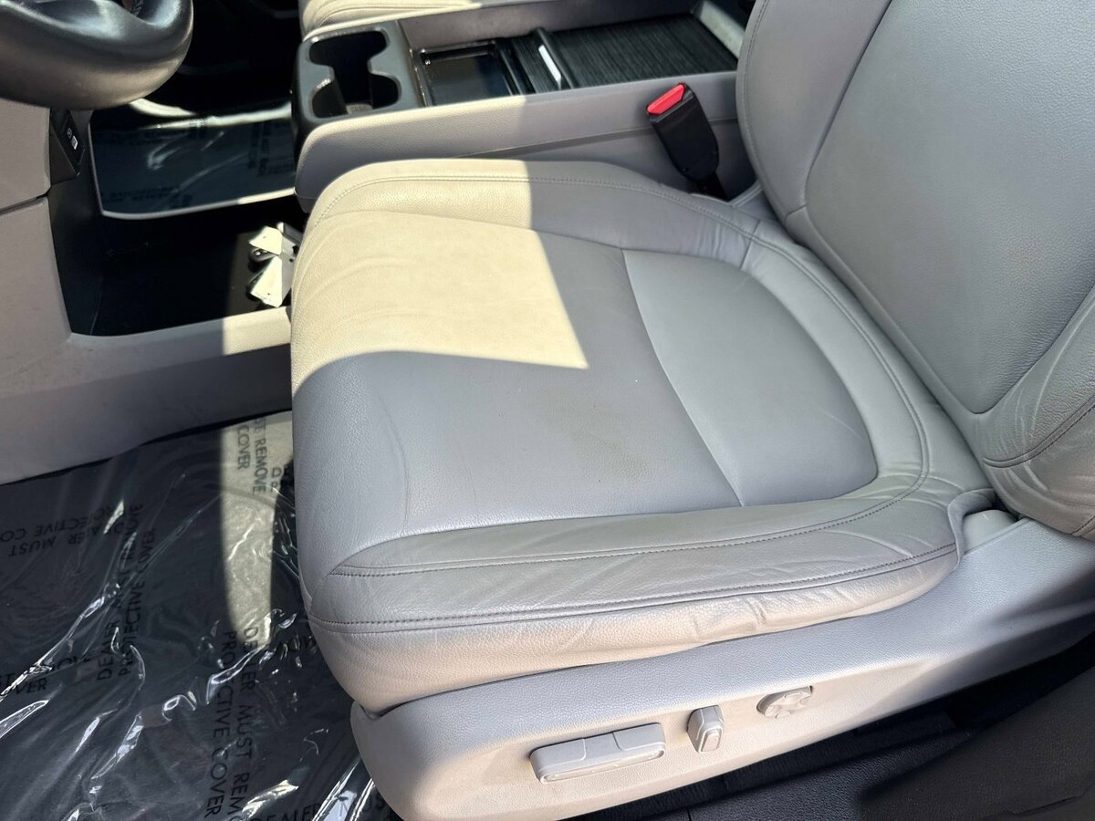 Certified 2024 Honda Odyssey EX-L image 17