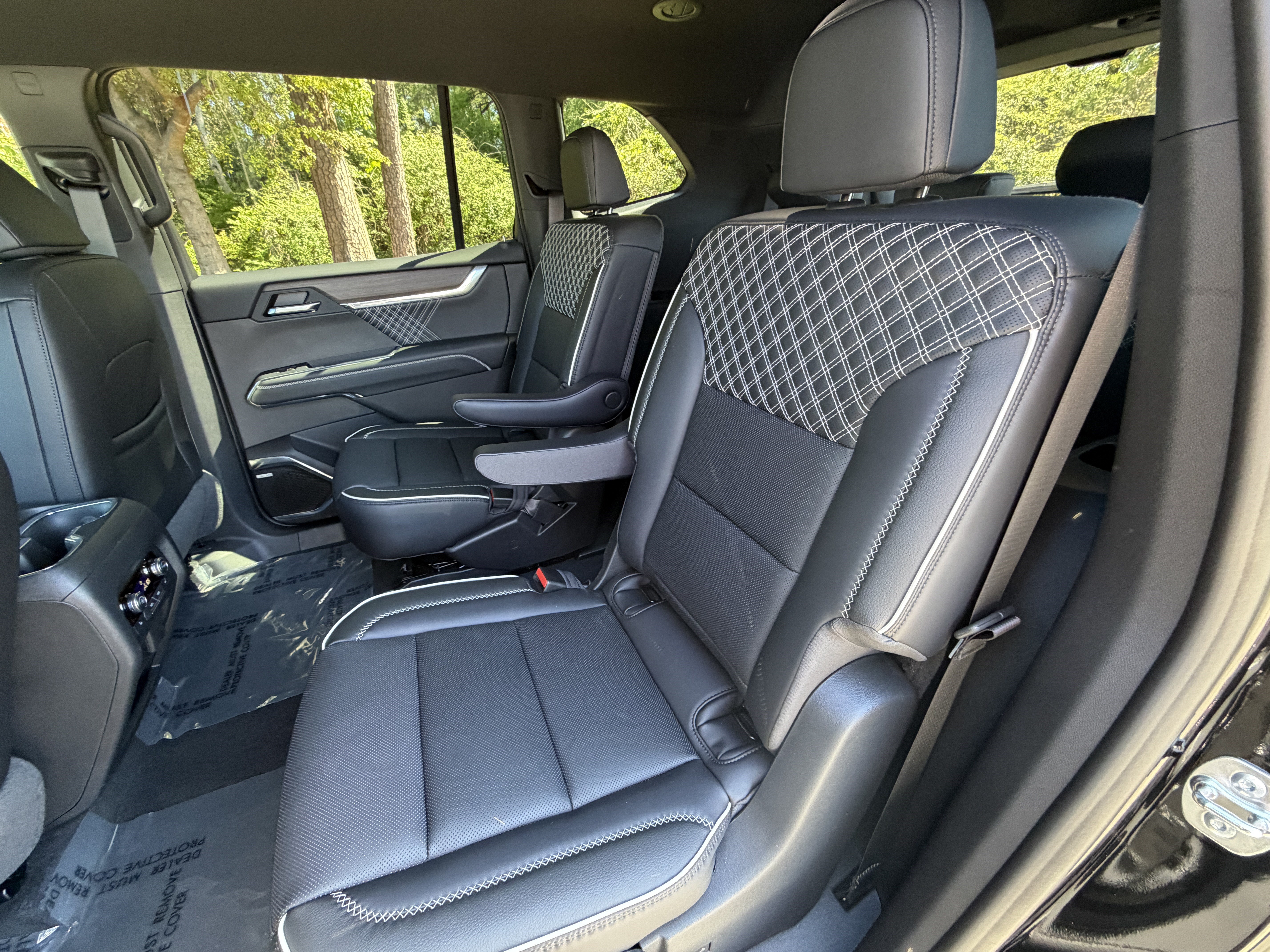 New 2026 GMC Acadia Denali w/ Super Cruise Package FWD image 12