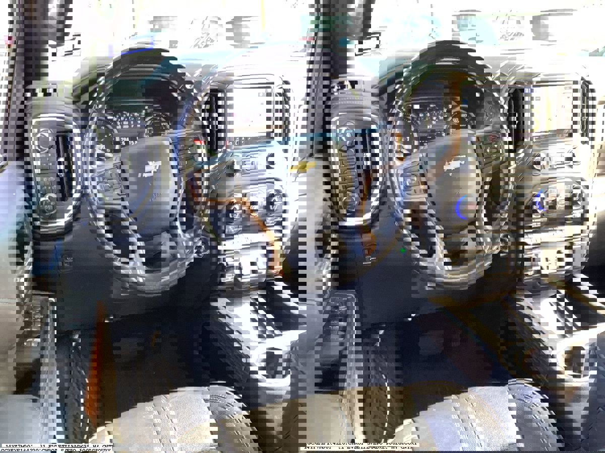 Used 2021 Chevrolet Silverado 2500 High Country w/ Z71 Off-Road Package image 10