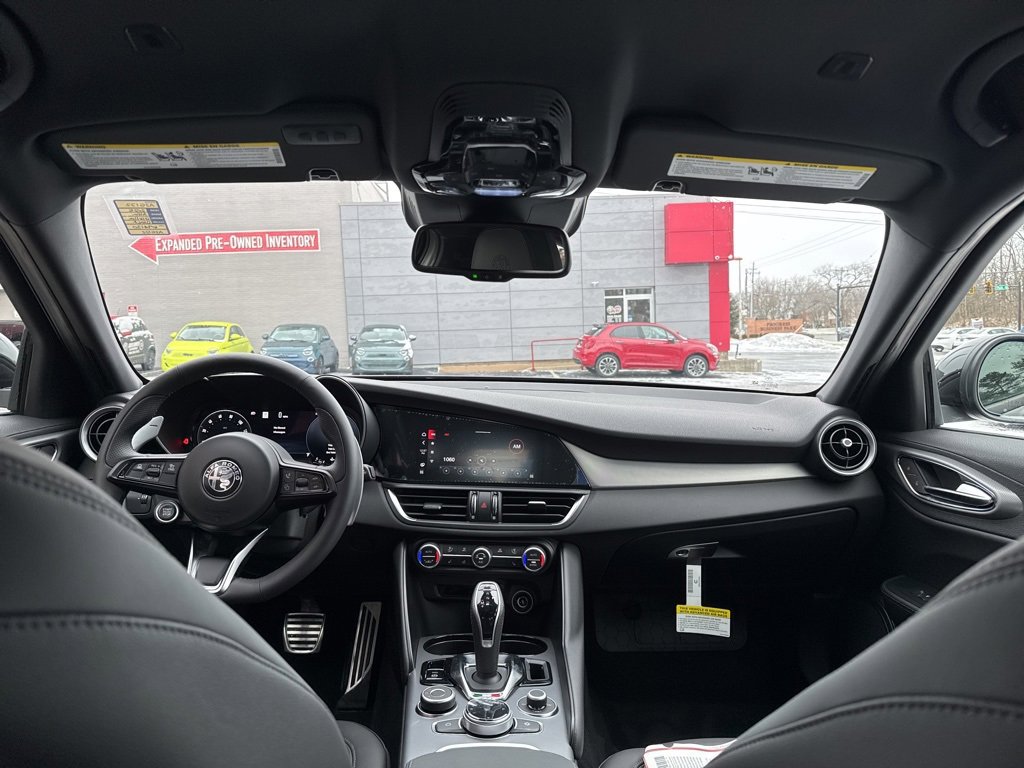 New 2025 Alfa Romeo Giulia image 13