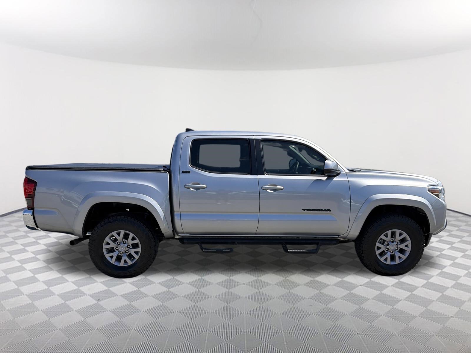 Used 2019 Toyota Tacoma SR5 image 18