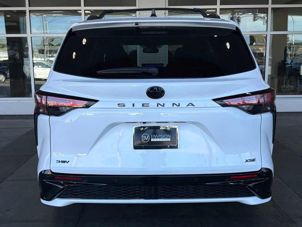 New 2026 Toyota Sienna XSE FWD image 11