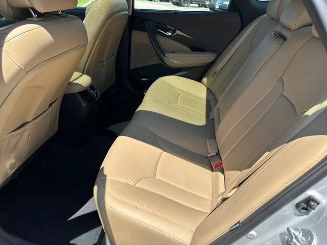 Used 2016 Hyundai Azera Limited FWD image 11