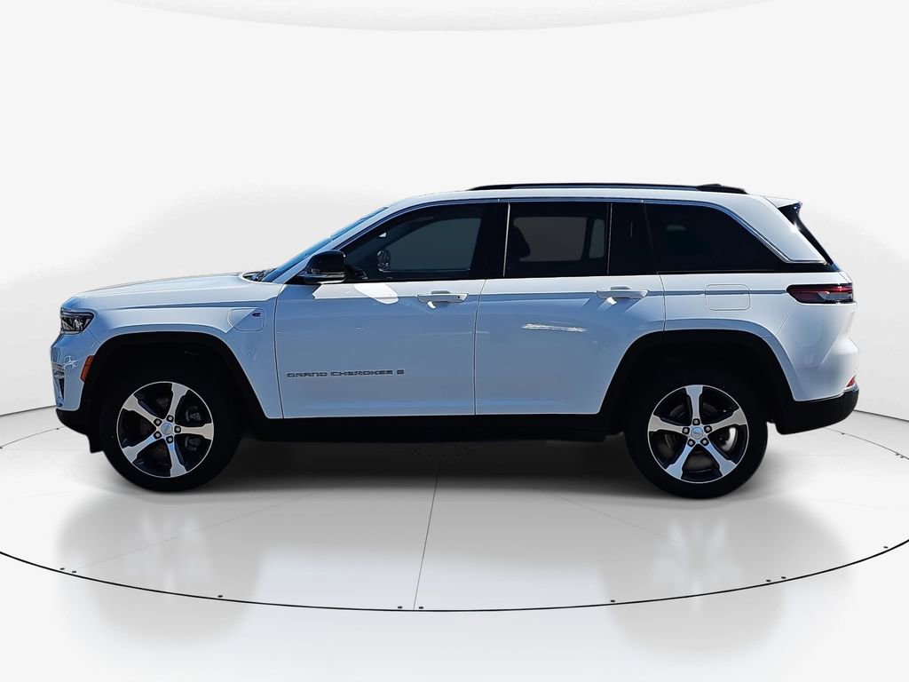 Used 2022 Jeep Grand Cherokee Limited 4xe image 9