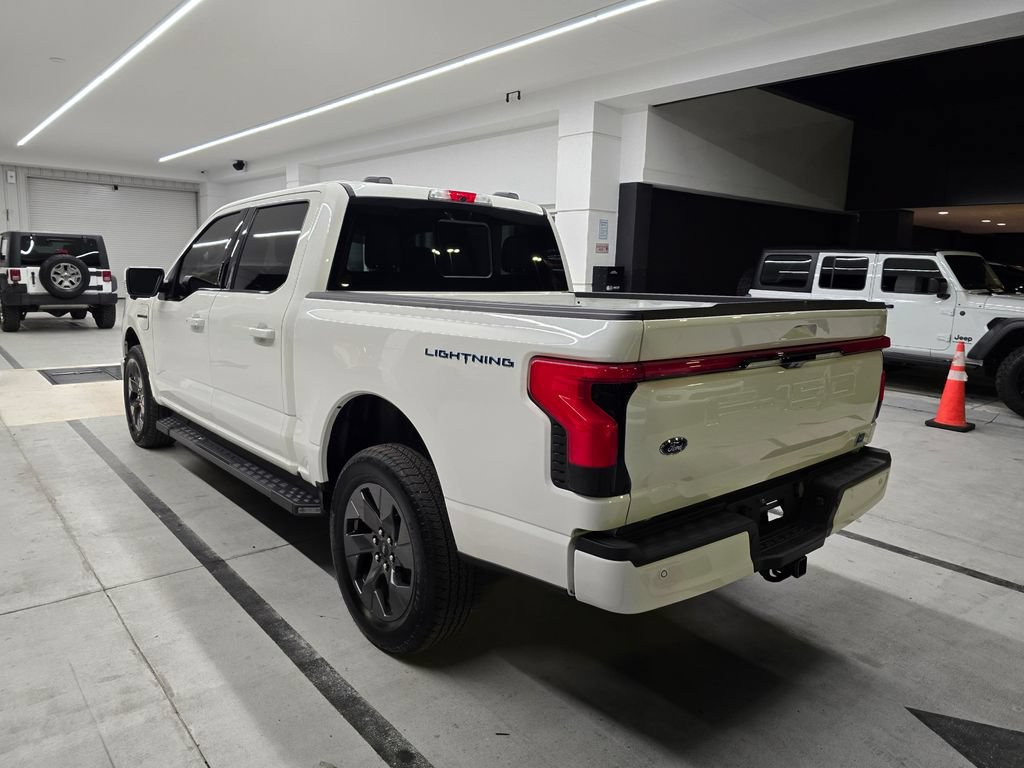 Used 2023 Ford F150 Lightning Lariat AWD/4WD image 4