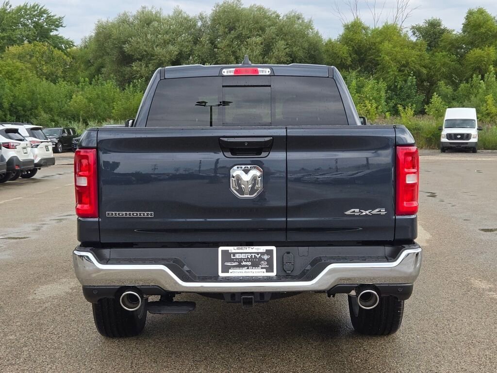 New 2026 RAM 1500 4x4 Crew Cab image 13