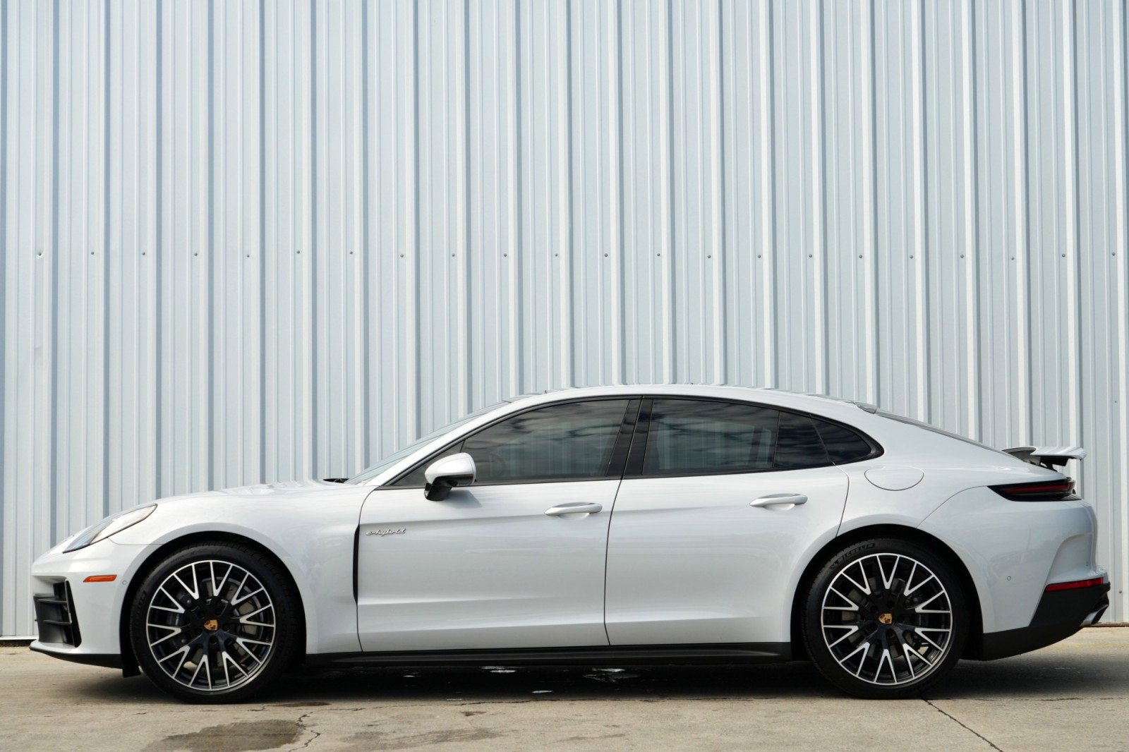 Used 2025 Porsche Panamera 4 w/ Premium Package image 56