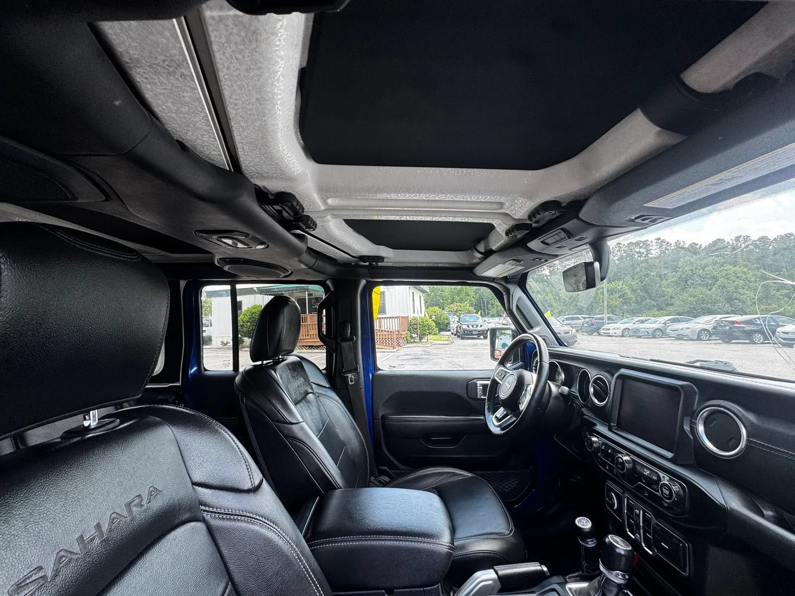 Used 2020 Jeep Wrangler Unlimited Sahara AWD/4WD image 4
