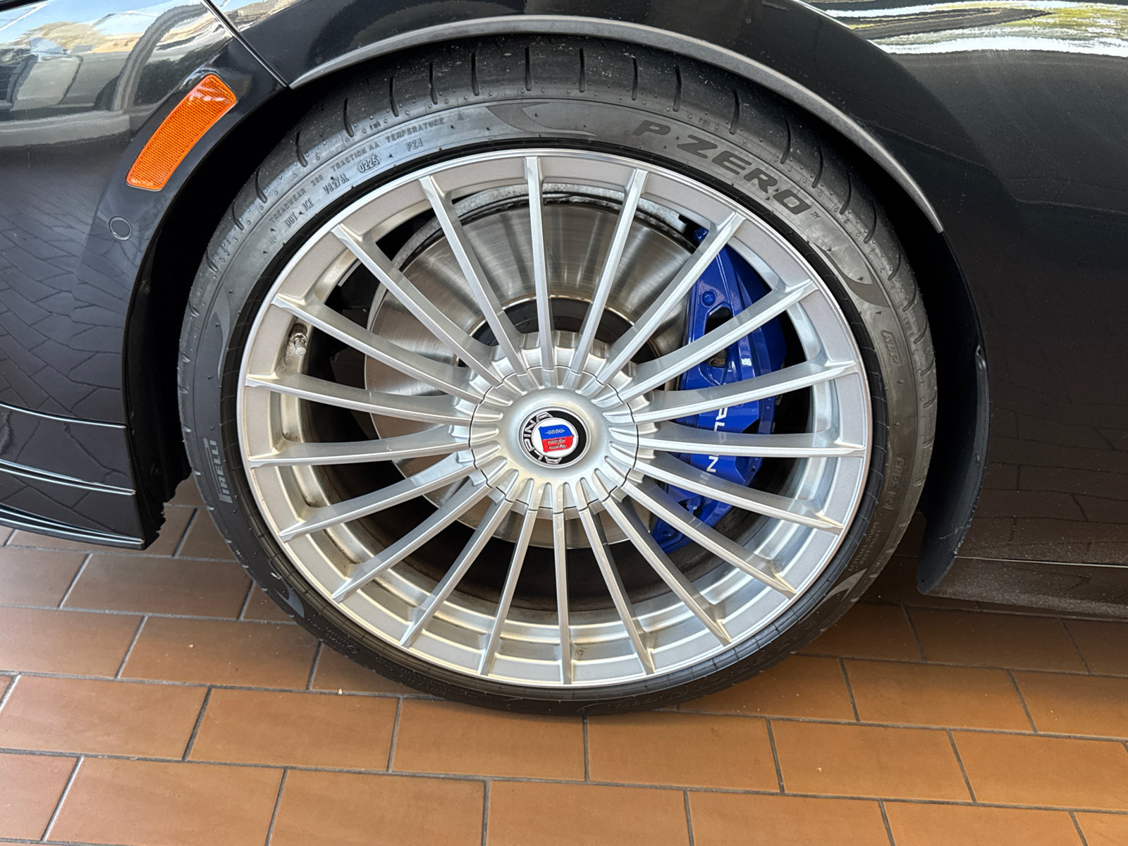 Used 2023 BMW ALPINA B8 xDrive Gran Coupe AWD/4WD image 4