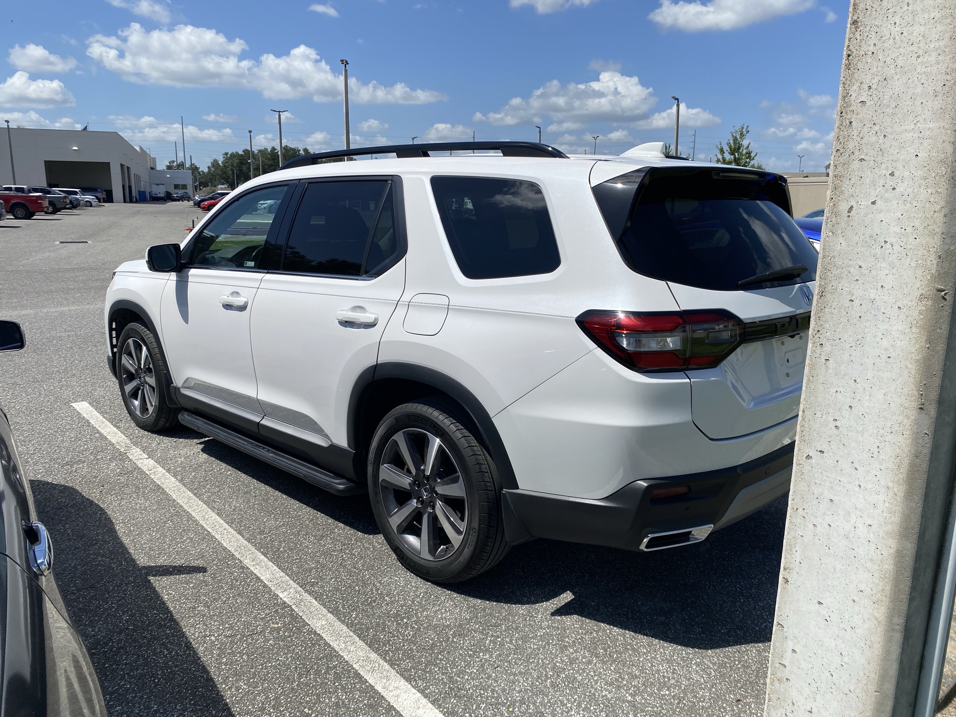 Used 2024 Honda Pilot Touring image 20
