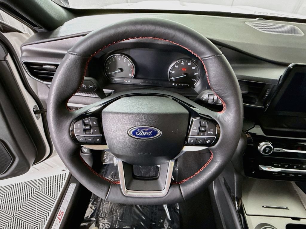 Used 2023 Ford Explorer ST-Line w/ Class IV Trailer Tow Package AWD/4WD image 22